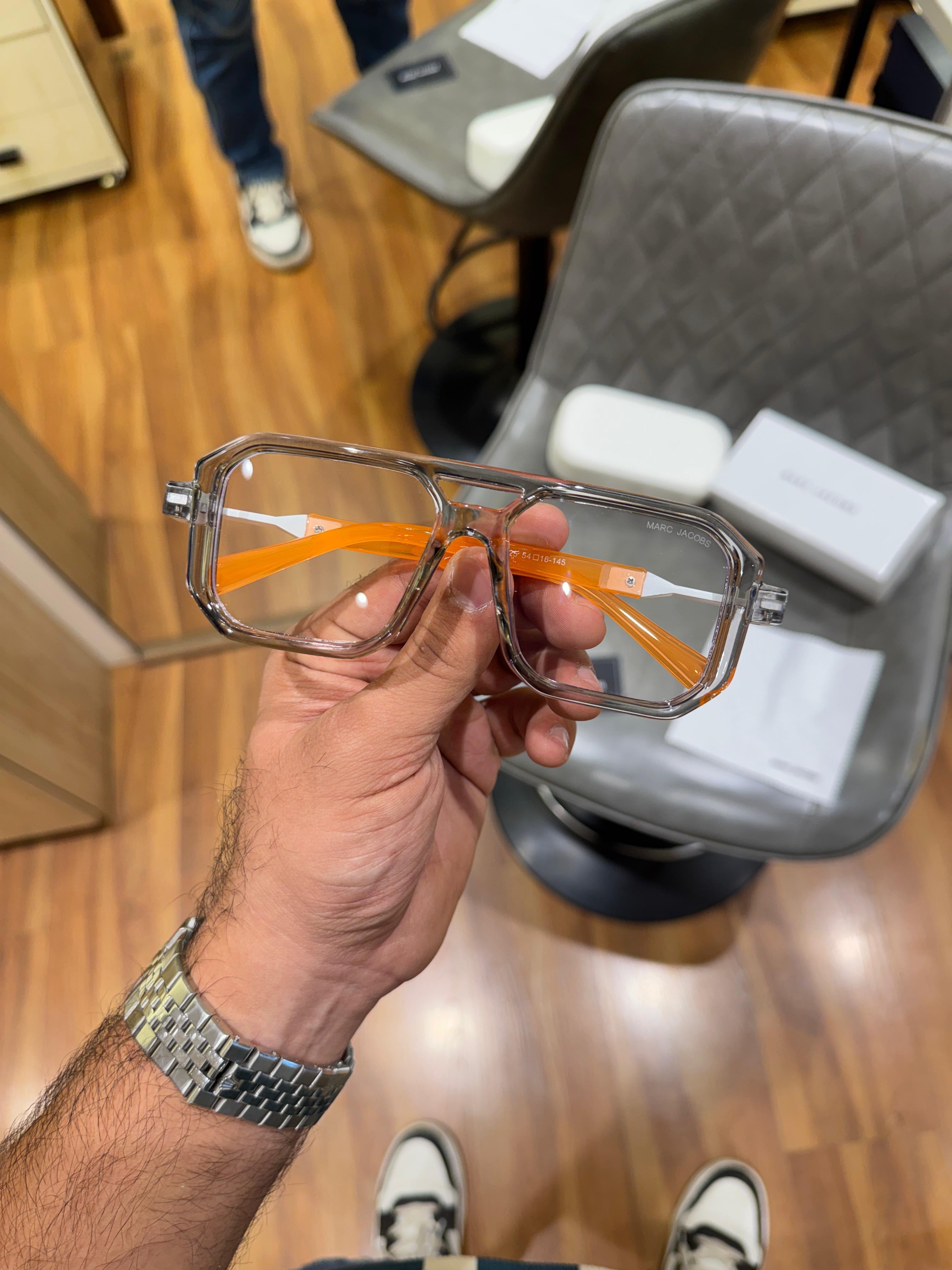 Ma_rc_jac_obs 6125 grey orange