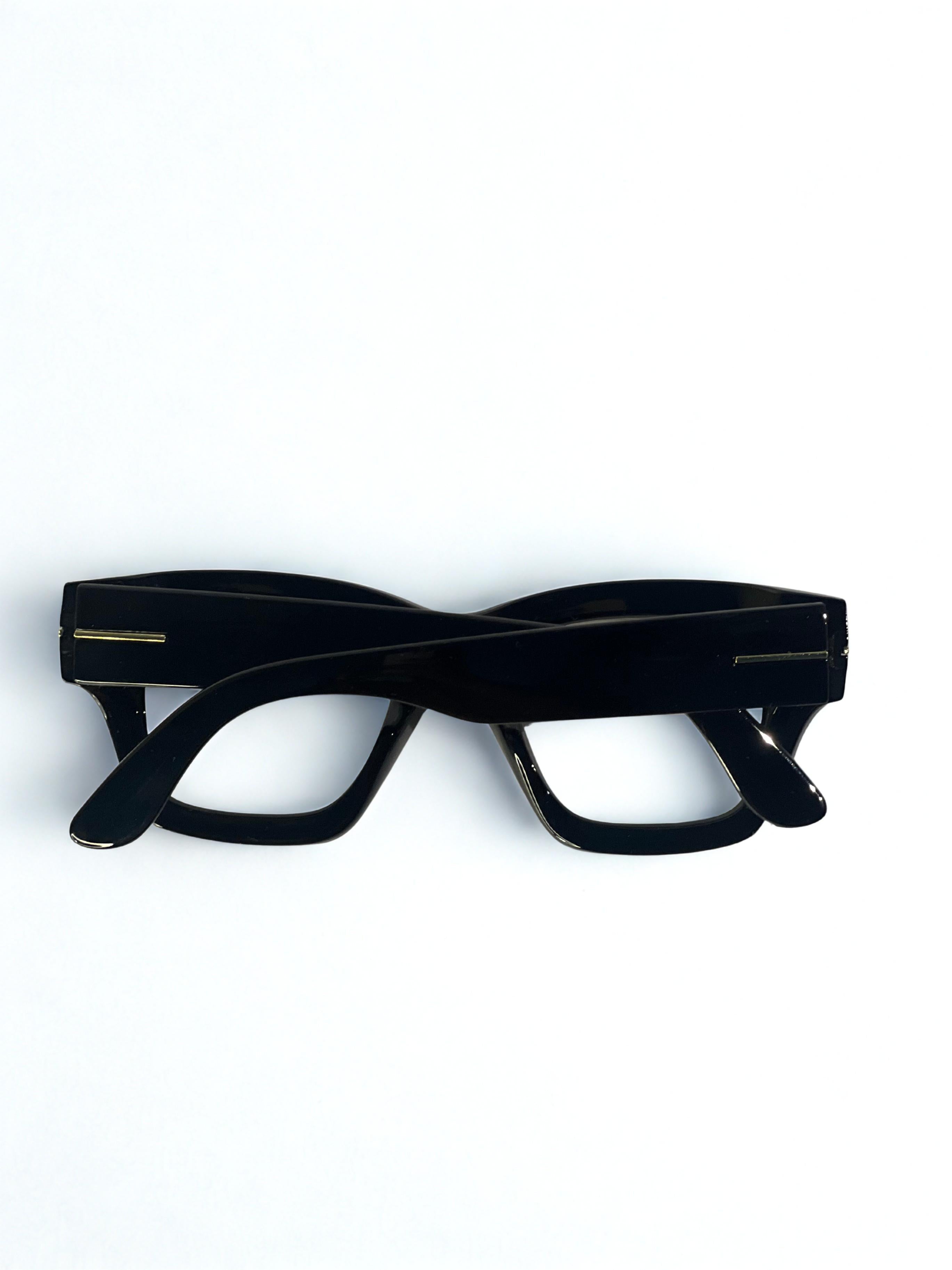 TO_M FOR_D Model 4444 – Premium Glossy Black Eyewear