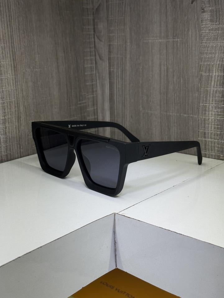 LO_UIS_VUI_TTON 1502 FULL BLACK SUNGLASSES