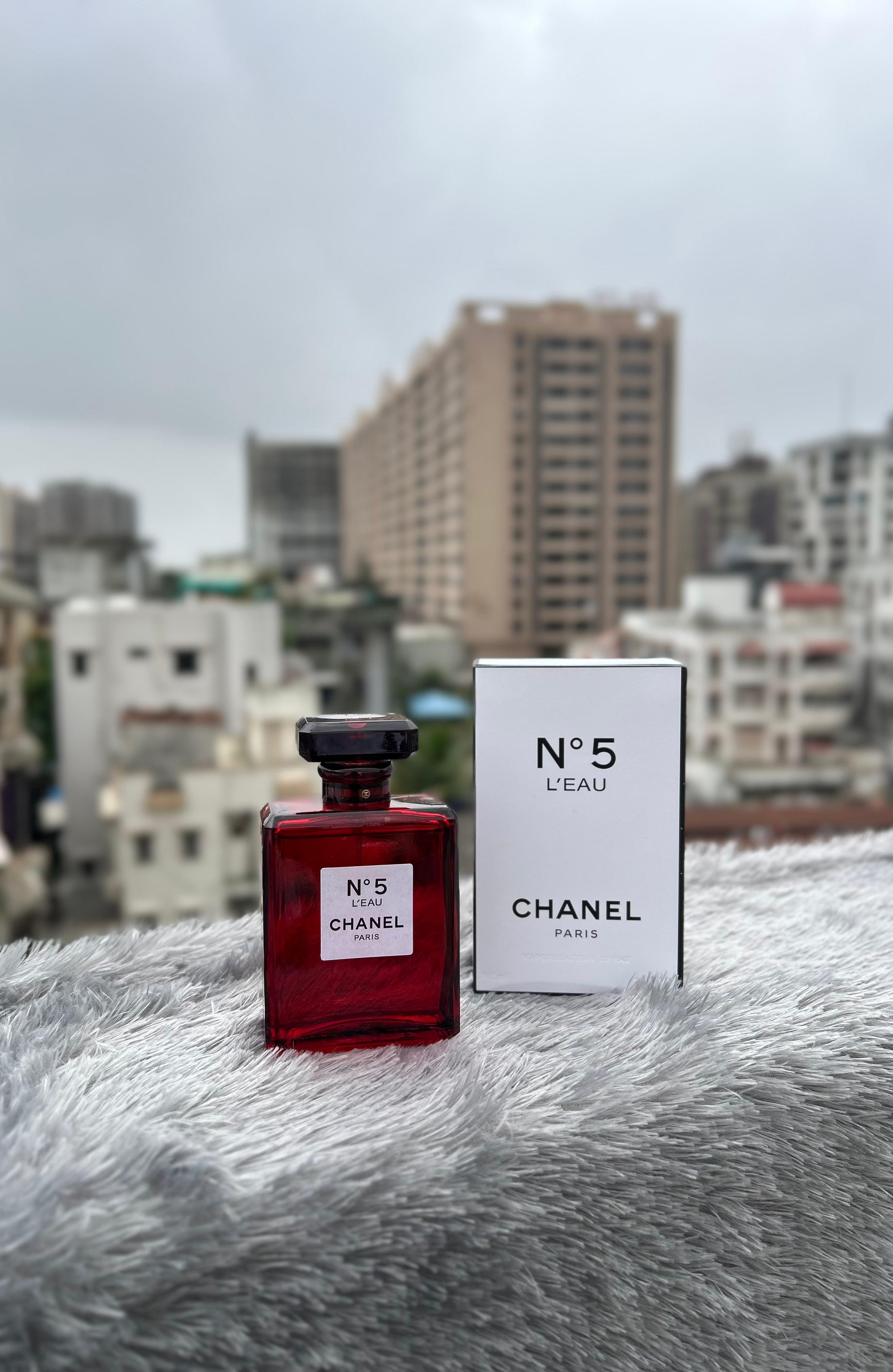 Chan_el Pari_s N5 L’eau