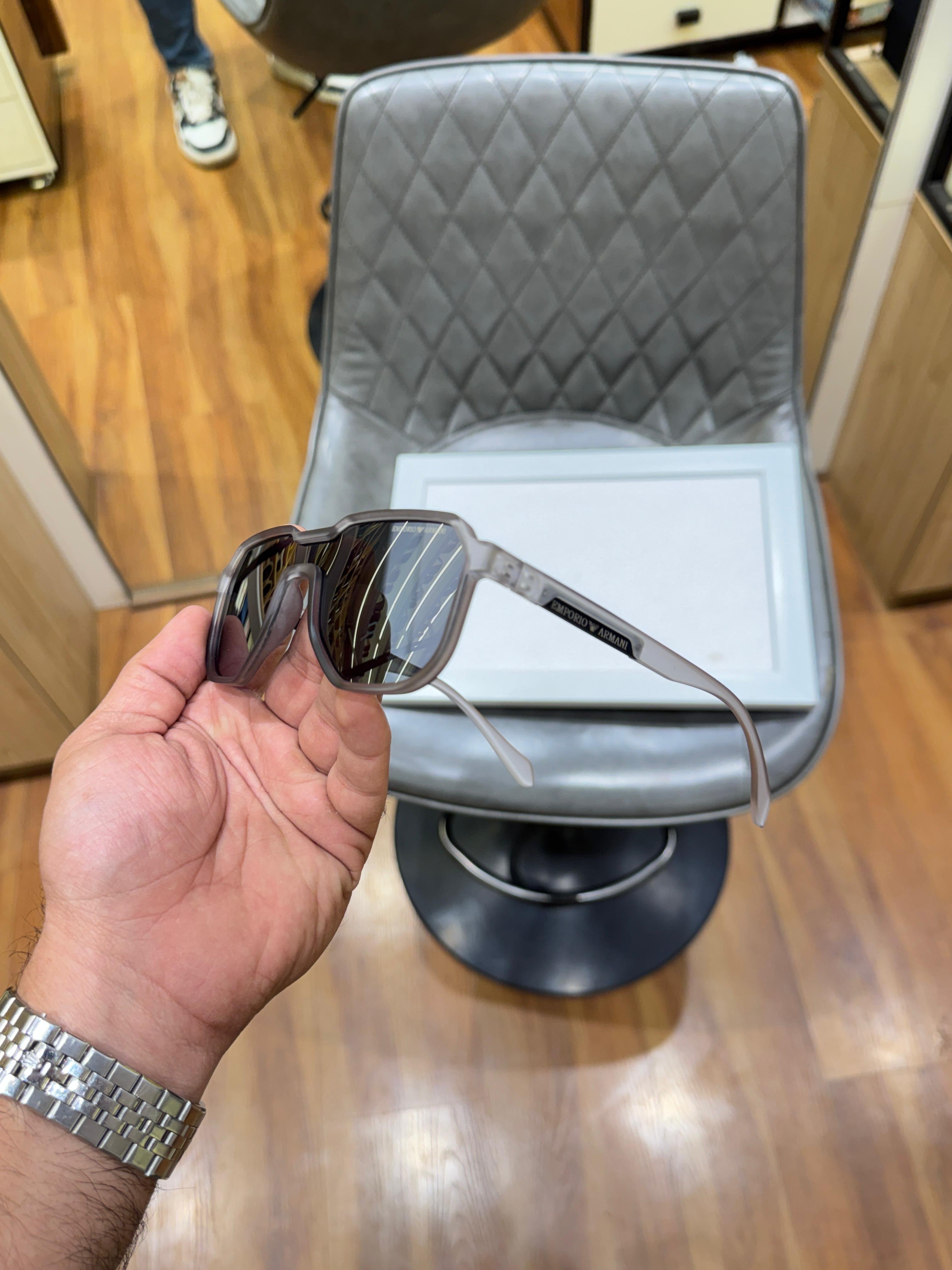EMPO_RIO_ARM_ANI 2602 GREY SUNGLASSES