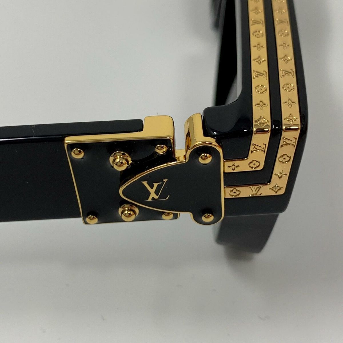 LOUI_S VUI_TTON-MILLIONAIRE BLACK GOLD.