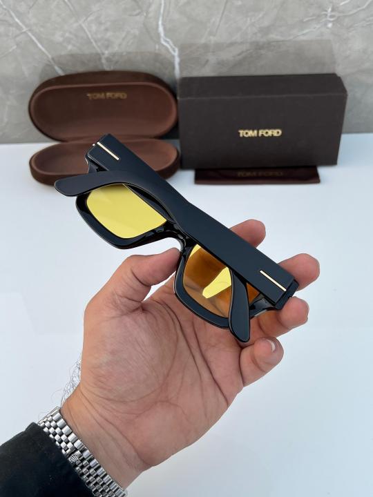 TO_M_FO_RD 4184 YELLOW TINT SUNGLASSES.