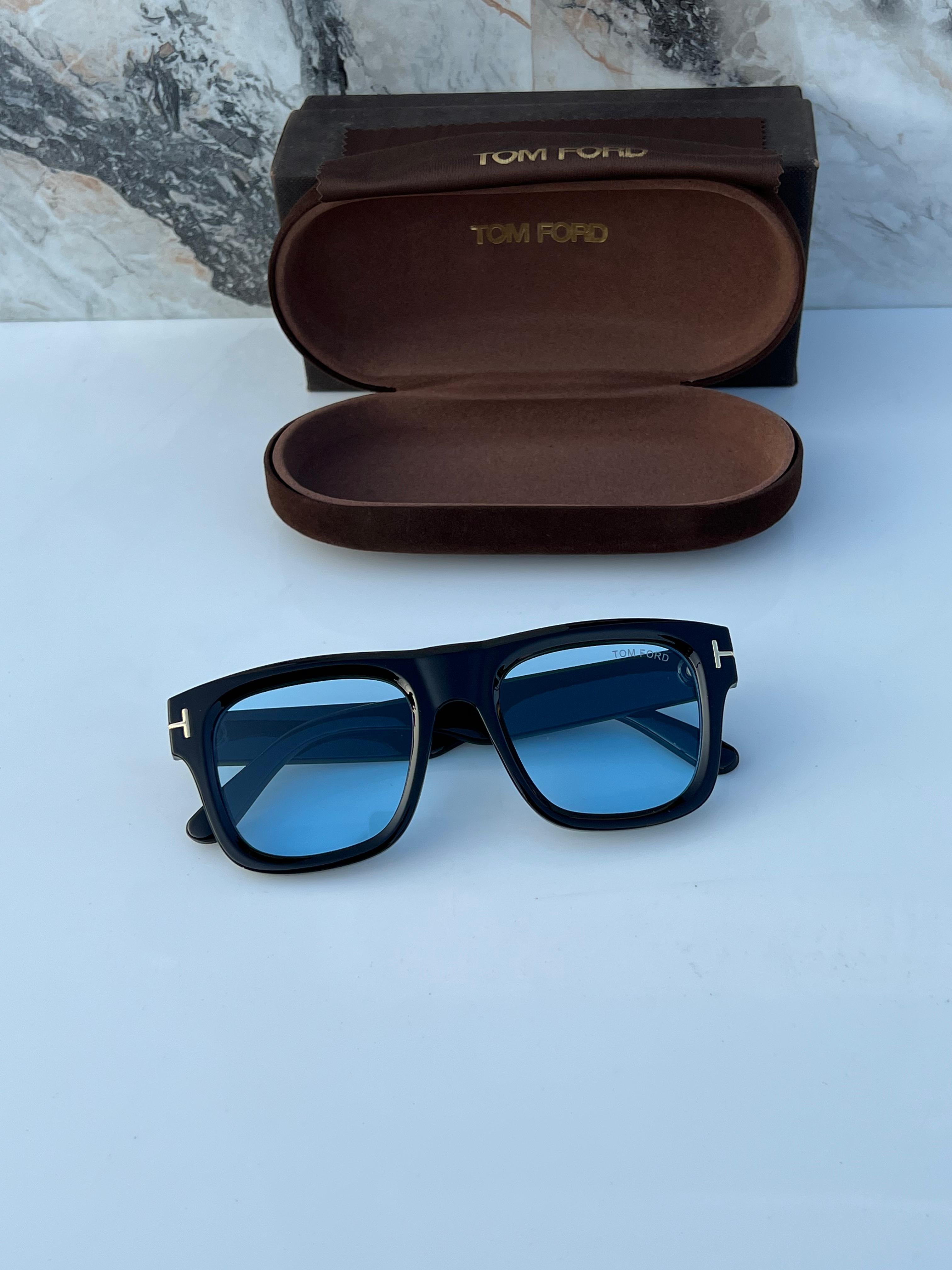 TO_M_FO_RD 259 BLUE TINTED SUNGLASSES
