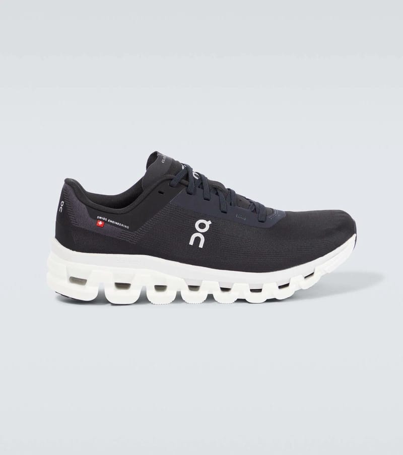 PRODUCT NAME: On Clo_ud_flow 4 Low Top Black