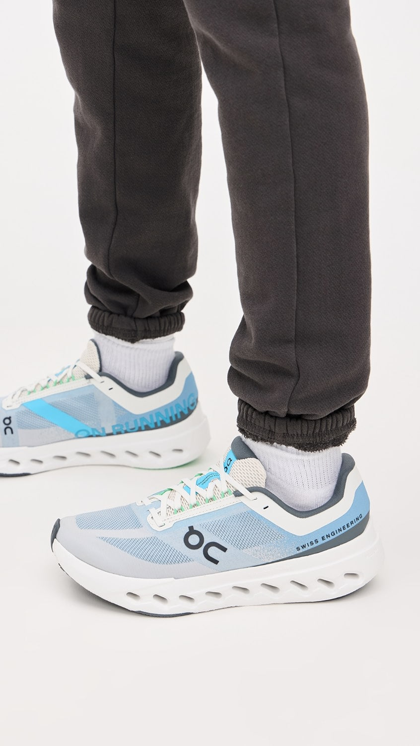 On Clo_ud _Surfer Next Niagara White
