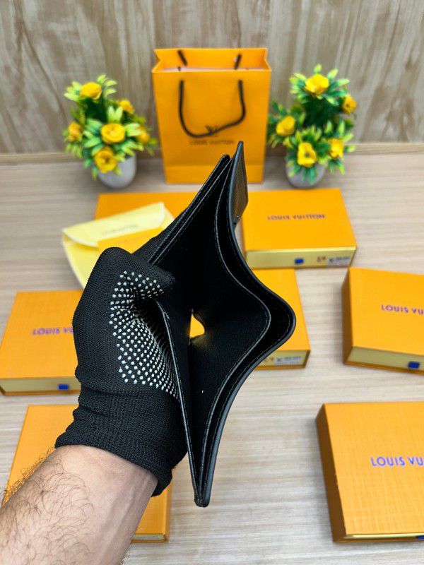 LO_UI_S_VUITTO_N_WALLET_V749