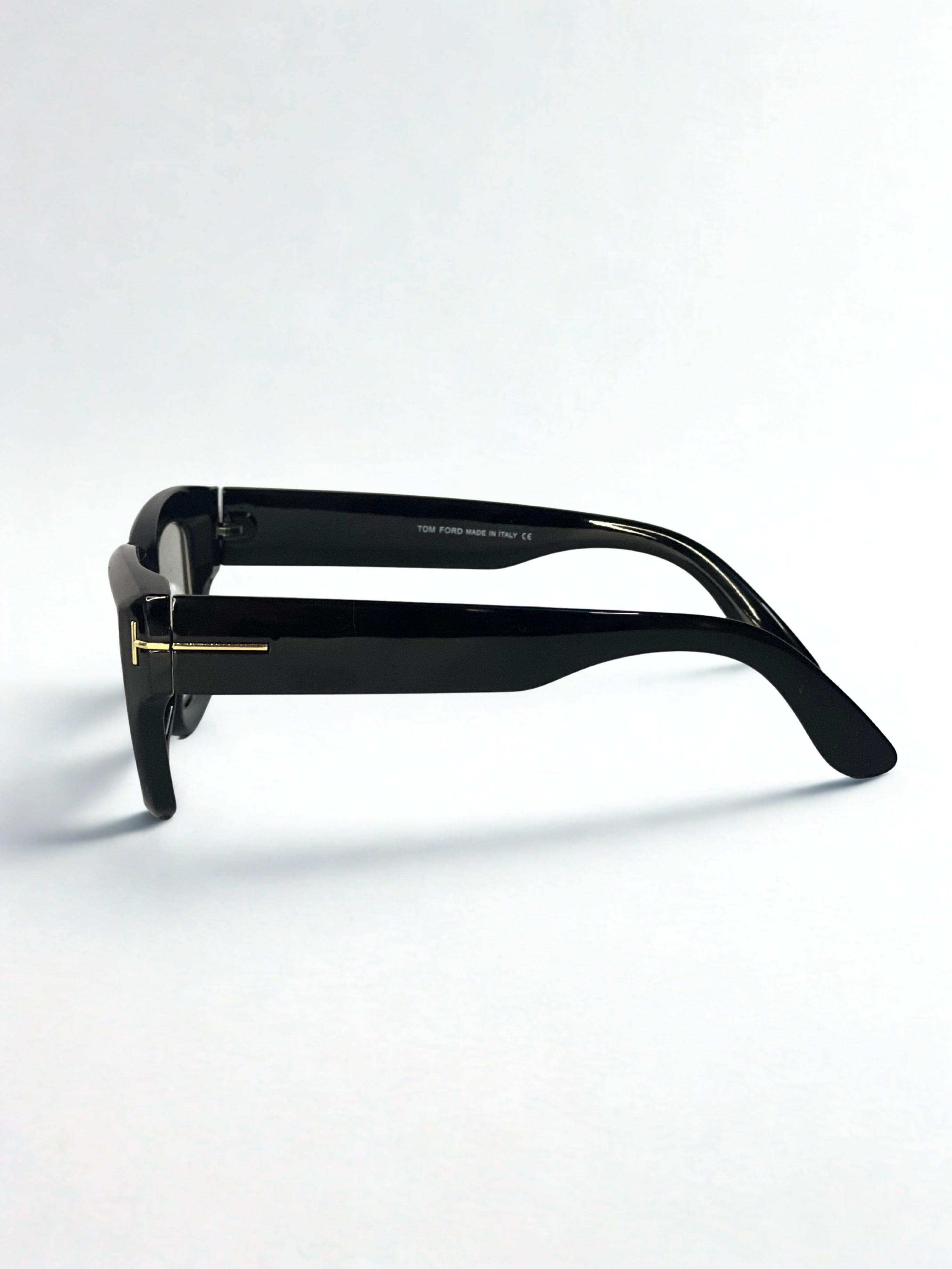 TO_M FOR_D Model 4444 – Premium Glossy Black Eyewear